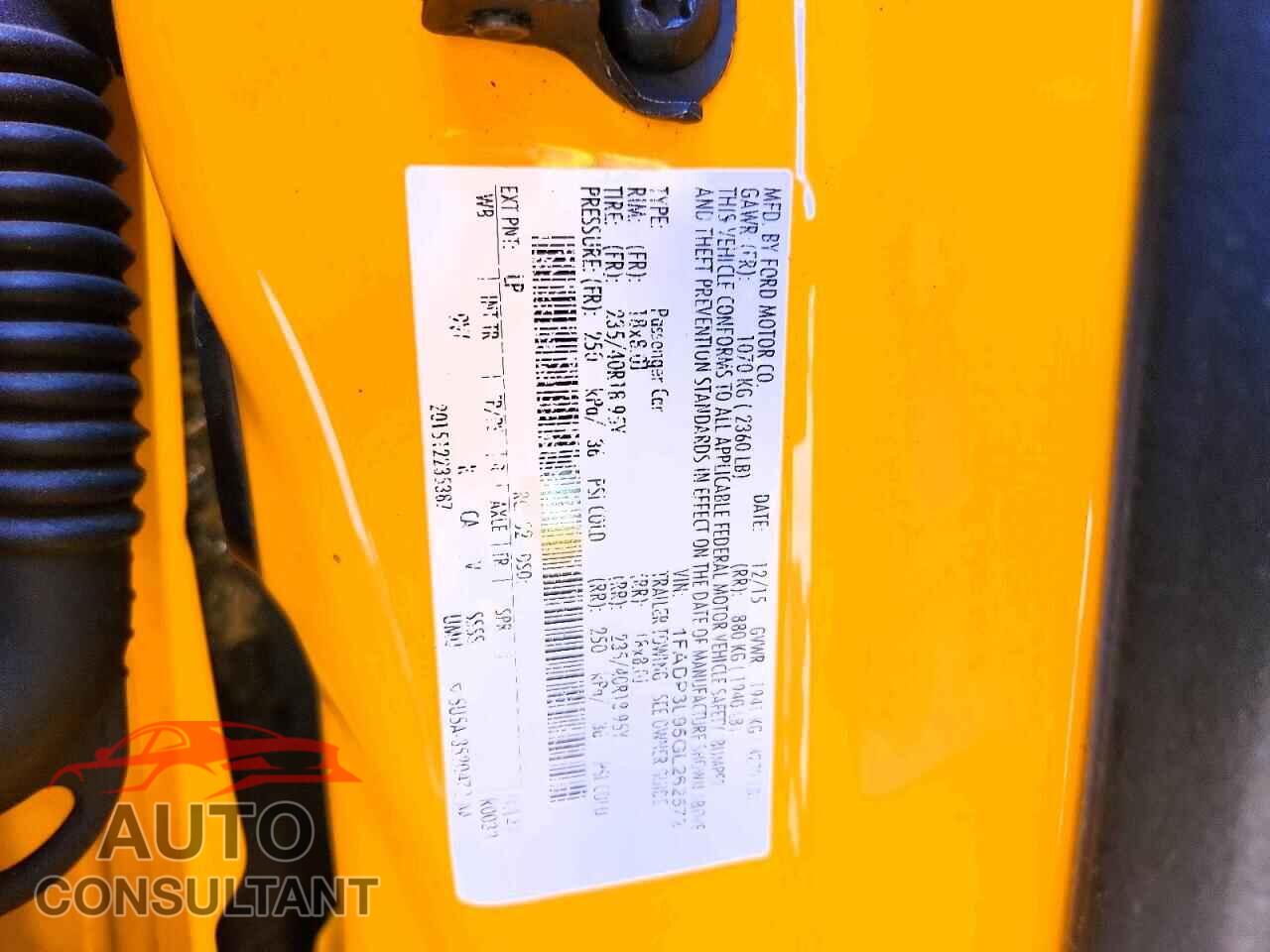 FORD FOCUS 2016 - 1FADP3L95GL262572