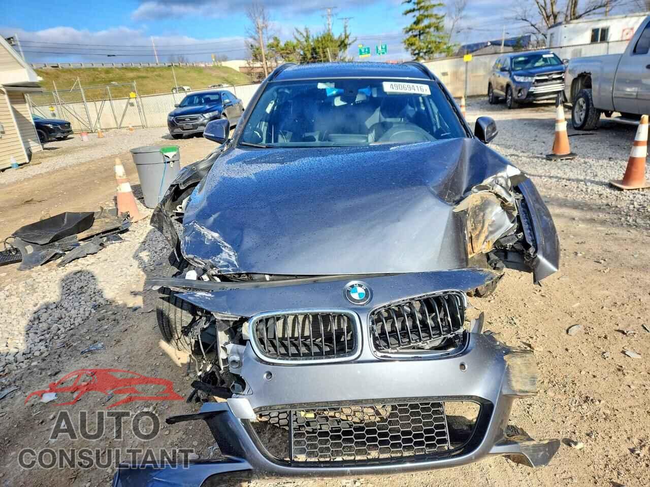 BMW 3 SERIES 2017 - WBA8K3C33HA023621