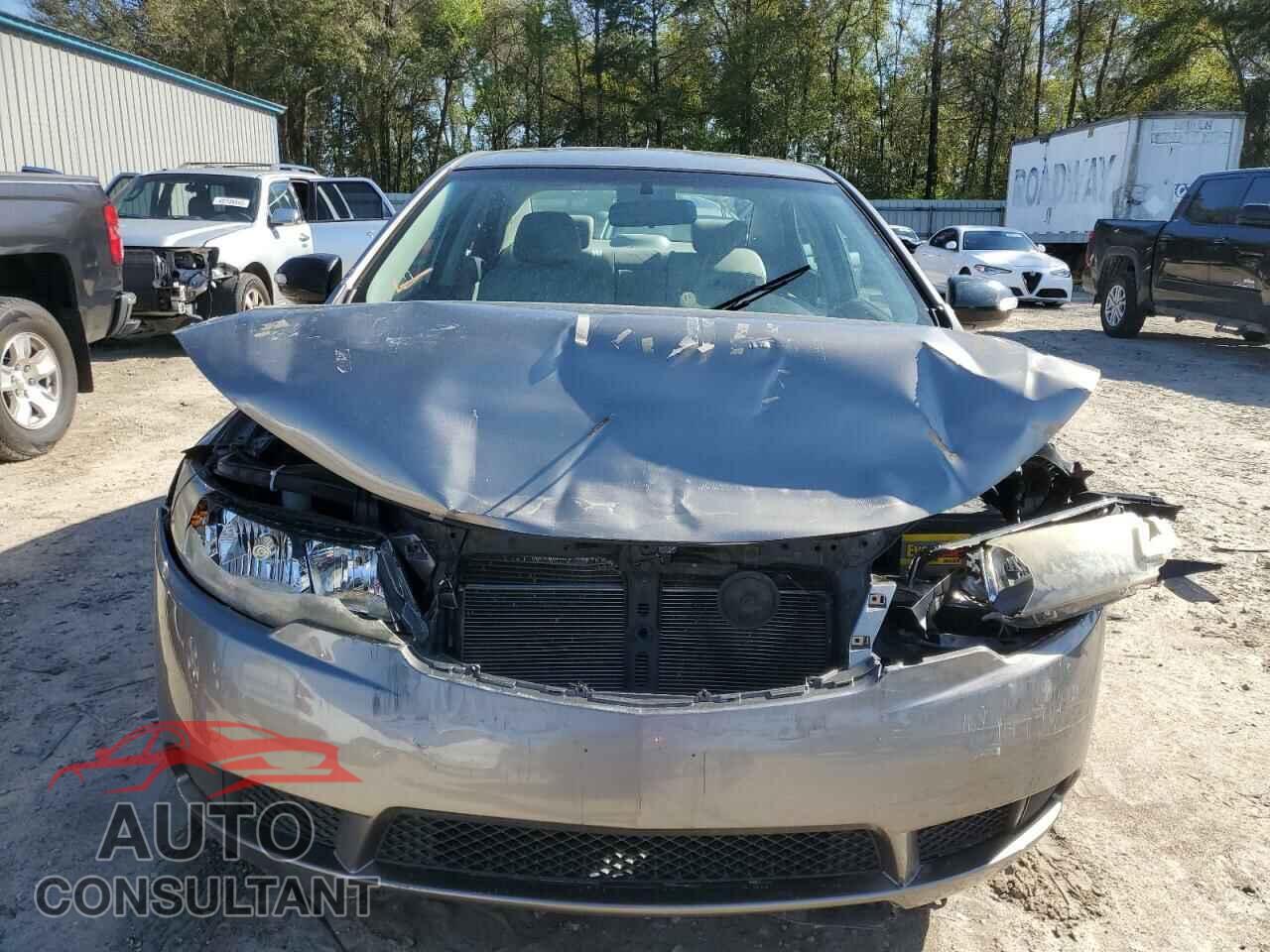 KIA FORTE 2010 - KNAFU4A27A5270219