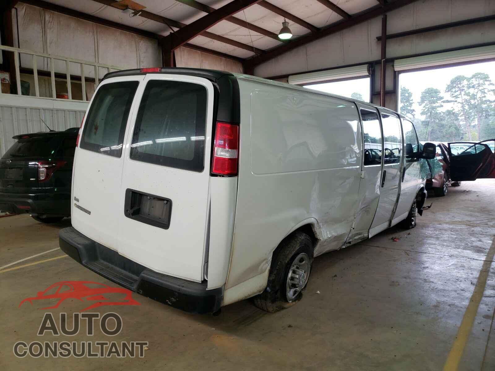 CHEVROLET EXPRESS 2017 - 1GCWGBFG7H1347482