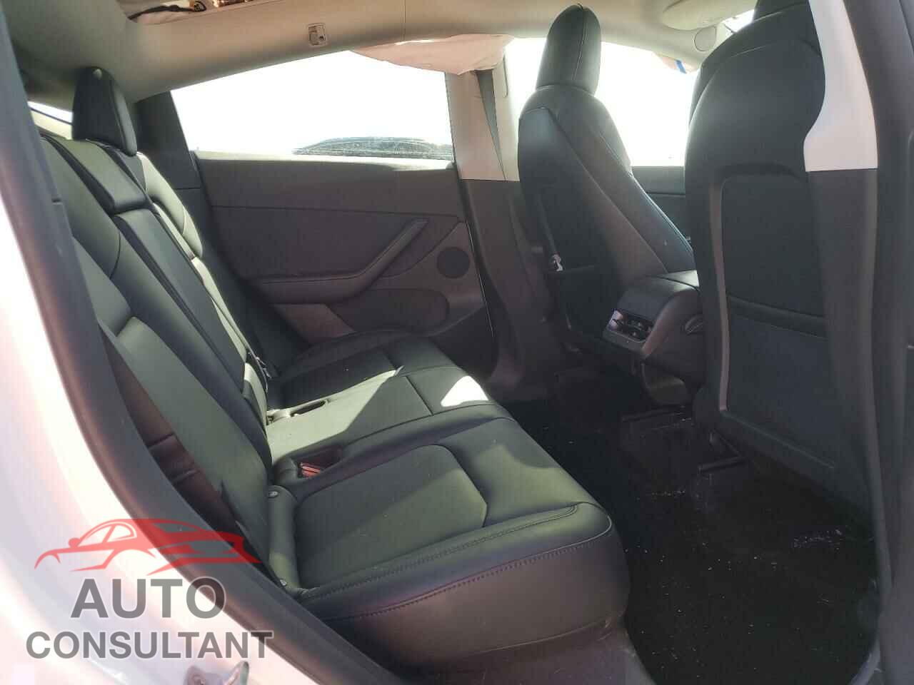 TESLA MODEL Y 2022 - 7SAYGDEE1NF455171