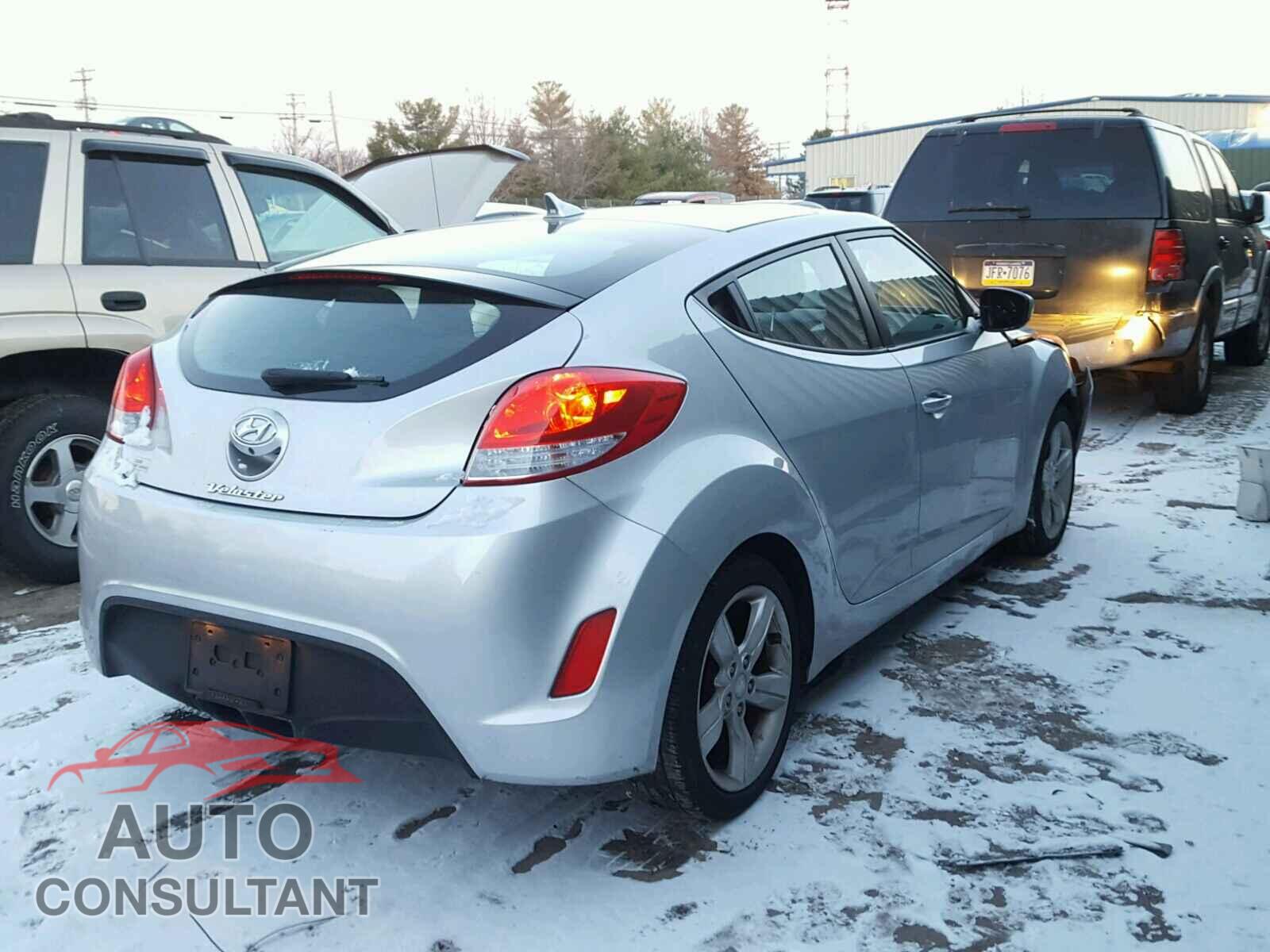 HYUNDAI VELOSTER 2015 - KMHTC6AD8FU227166