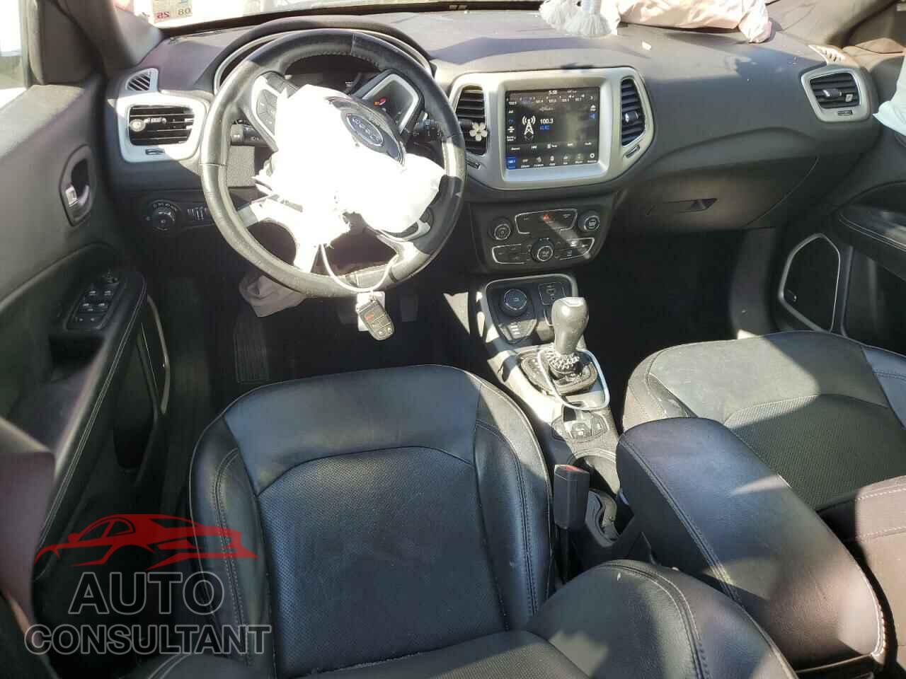 JEEP COMPASS 2020 - 3C4NJDCB7LT130484