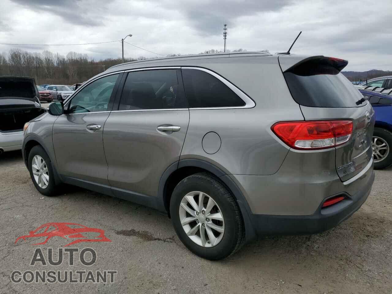 KIA SORENTO 2017 - 5XYPG4A32HG263302