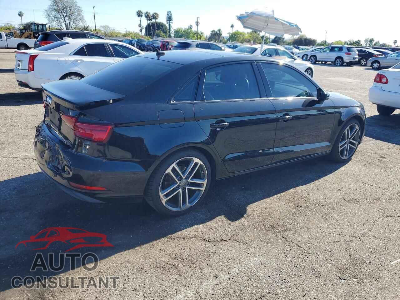 AUDI A3 2019 - WAUAUGFF0KA099989