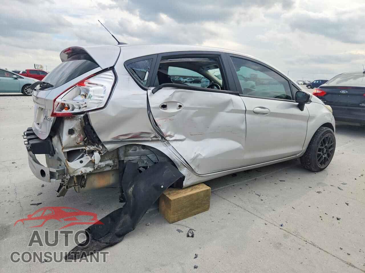 FORD FIESTA 2015 - 3FADP4EJ2FM191180