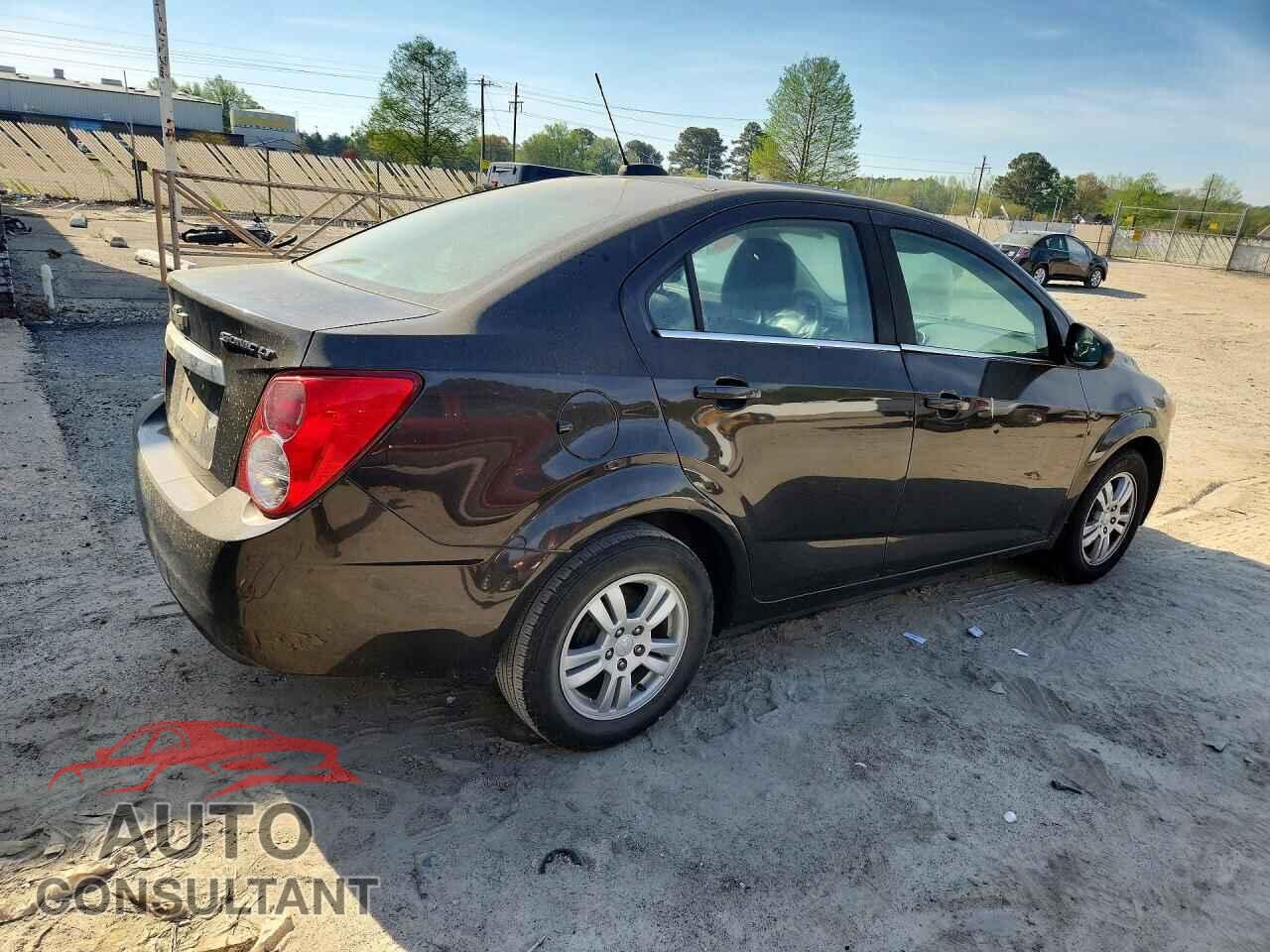 CHEVROLET SONIC 2015 - 1G1JC5SG1F4177301