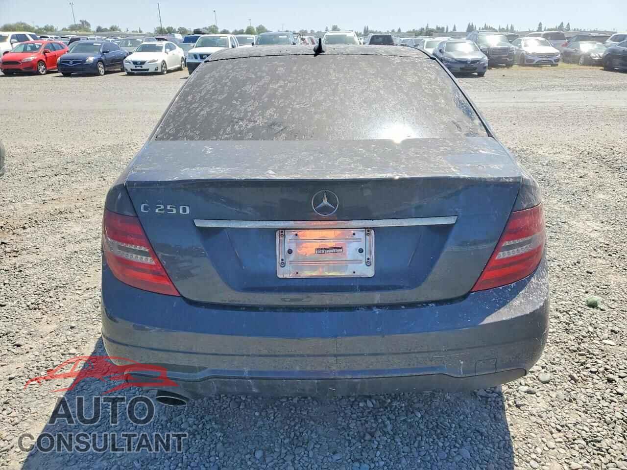 MERCEDES-BENZ C-CLASS 2013 - WDDGF4HB2DR248770