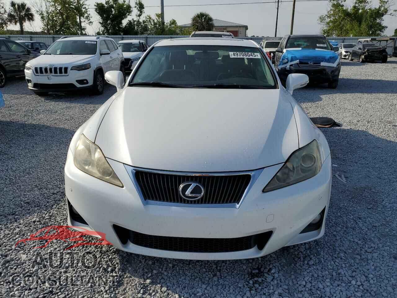 LEXUS IS 2013 - JTHCF5C29D5063028