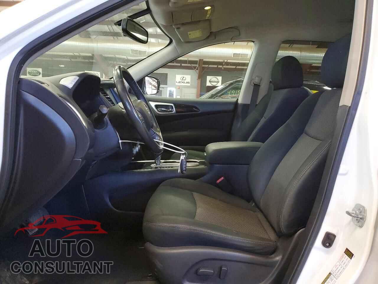 NISSAN PATHFINDER 2017 - 5N1DR2MN4HC653171