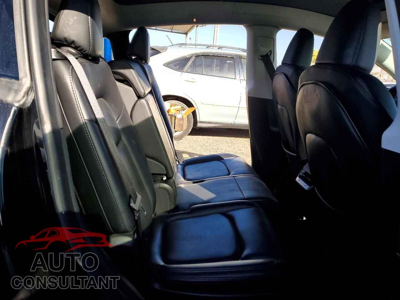 TESLA MODEL Y 2023 - 7SAYGAEEXPF706867