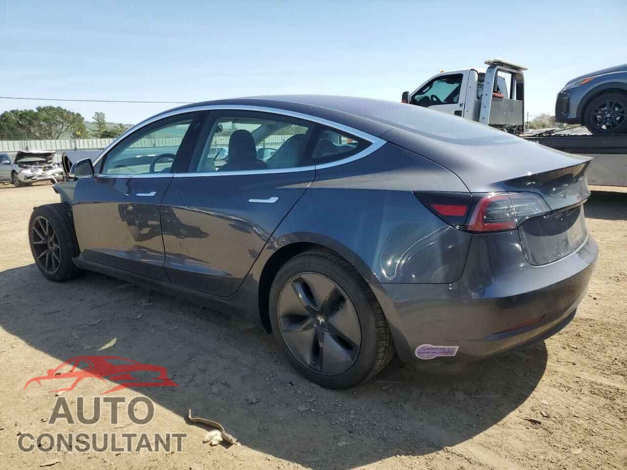 TESLA MODEL 3 2018 - 5YJ3E1EA1JF025711