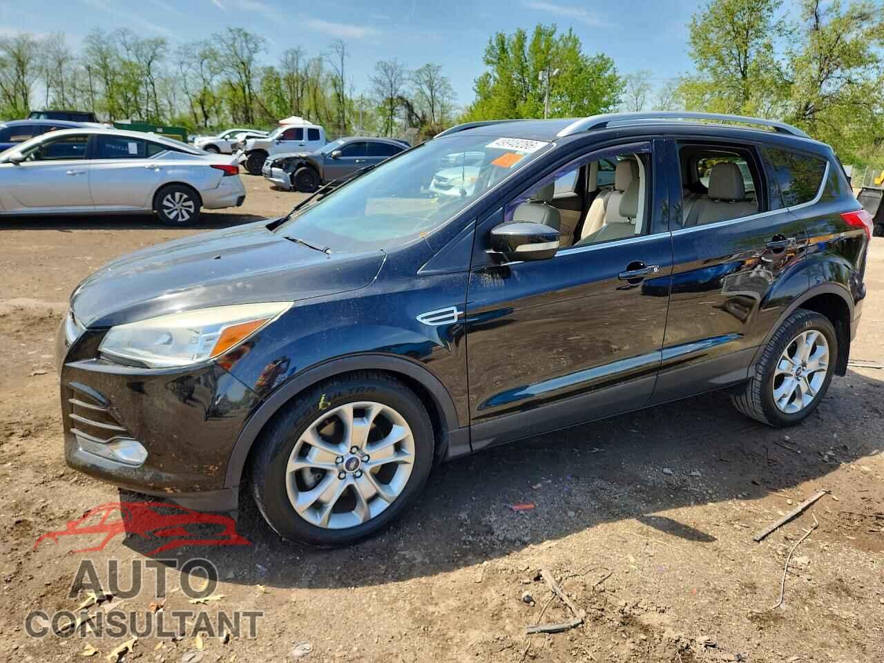 FORD ESCAPE 2015 - 1FMCU0J94FUA46636