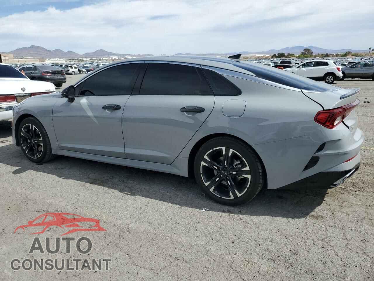KIA K5 2022 - 5XXG64J26NG130620