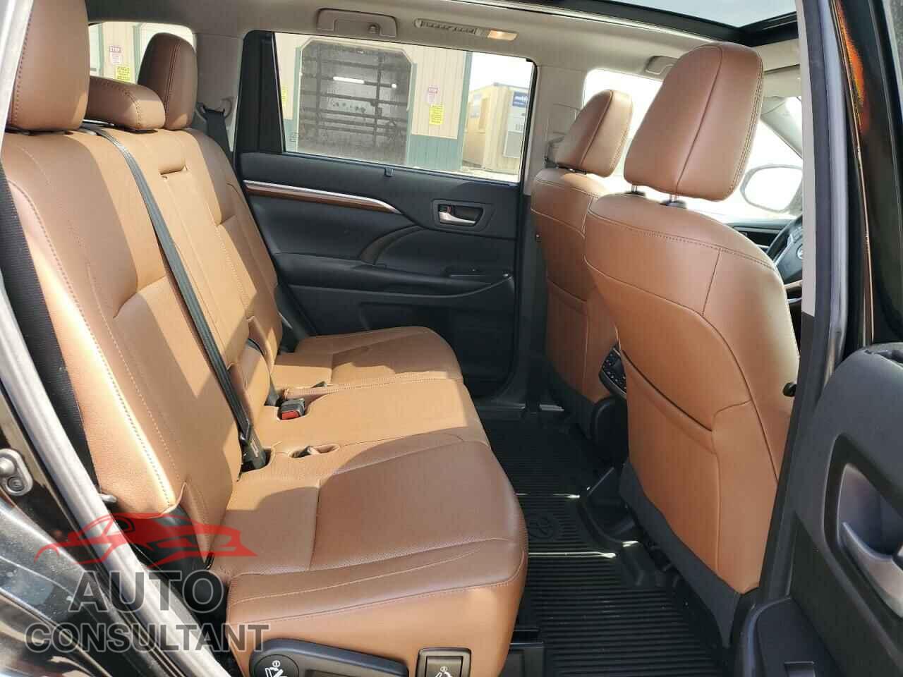 TOYOTA HIGHLANDER 2018 - 5TDDZRFH4JS903193
