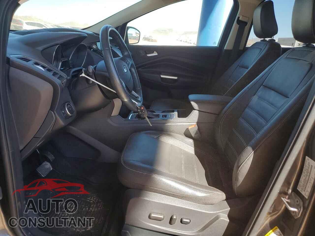 FORD ESCAPE 2018 - 1FMCU9HD6JUB52920