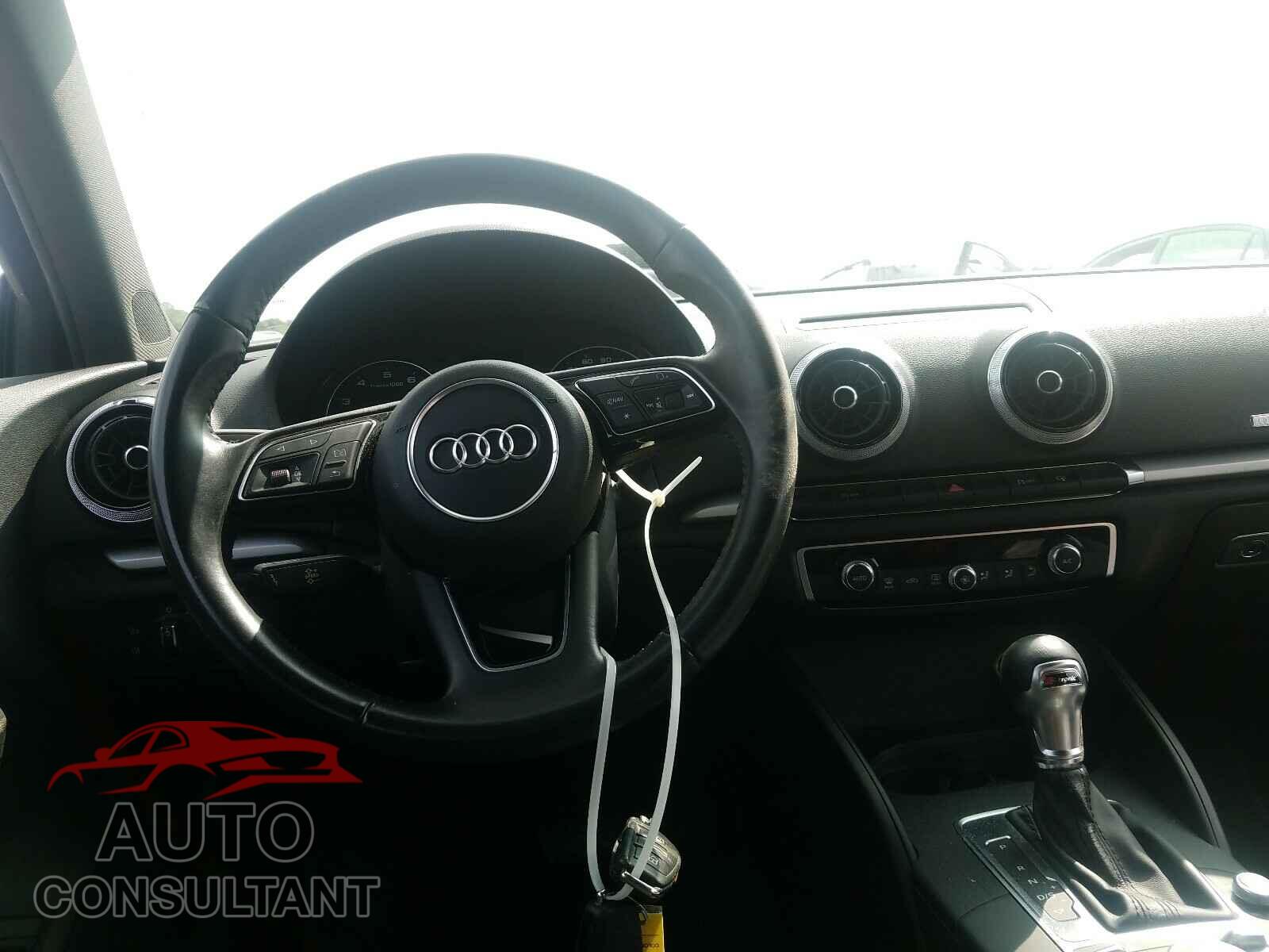 AUDI A3 2017 - WAUAUGFF8H1042349
