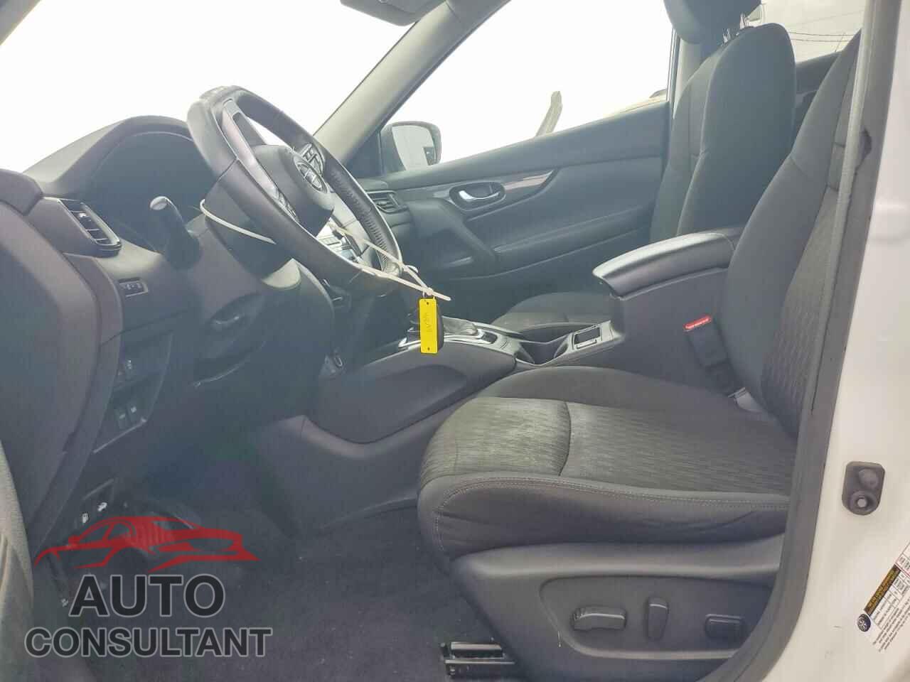 NISSAN ROGUE 2017 - 5N1AT2MT3HC827377