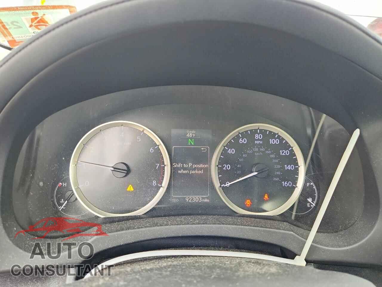 LEXUS IS 2015 - JTHCF1D20F5018604