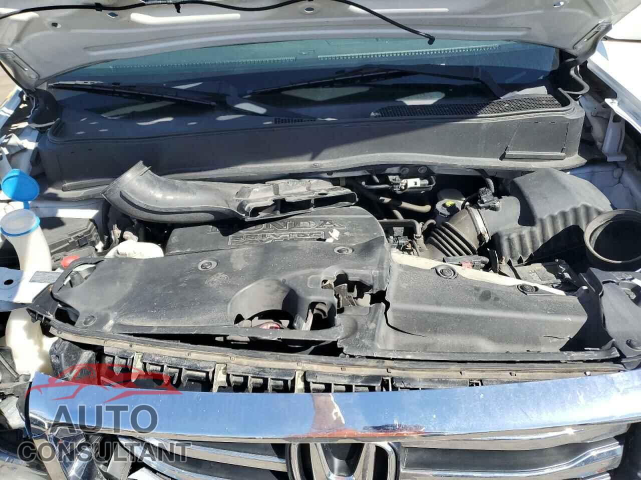 HONDA PILOT 2013 - 5FNYF4H58DB040455