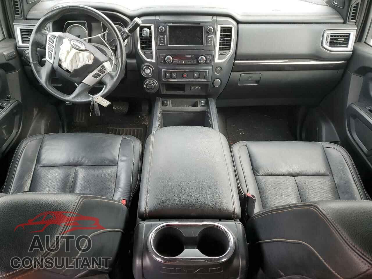 NISSAN TITAN 2019 - 1N6AA1E59KN519675