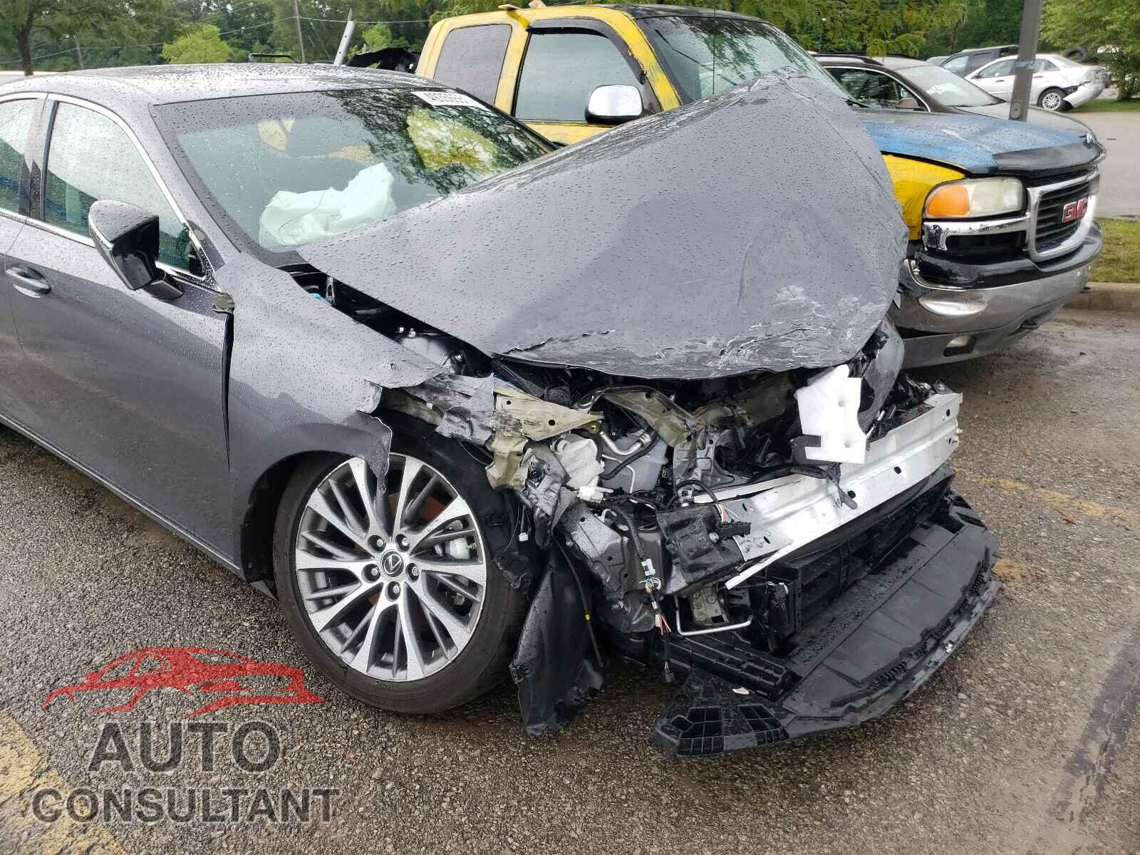 LEXUS ES300 2020 - 58AD21B10LU006700