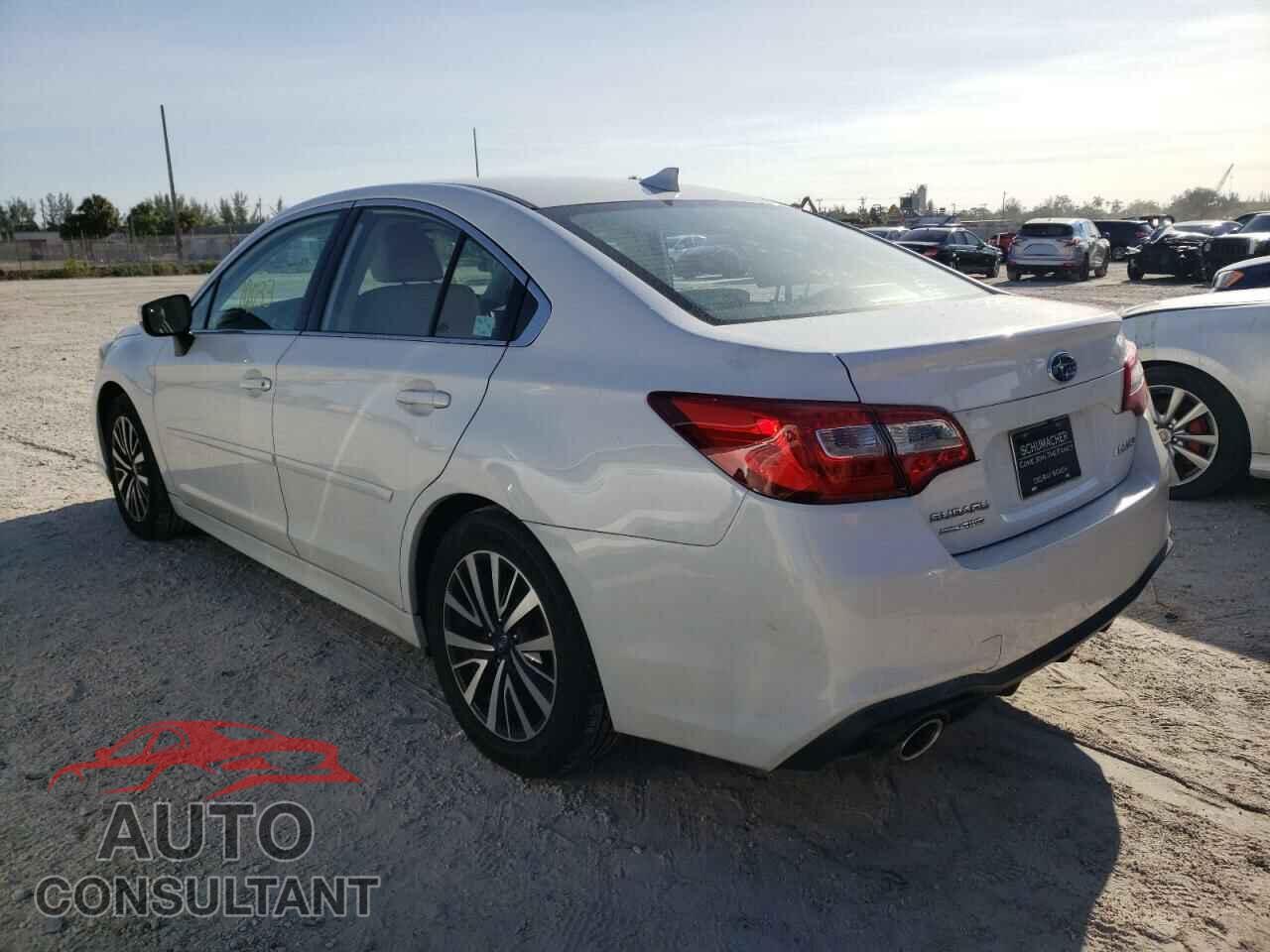 SUBARU LEGACY 2019 - 4S3BNAF68K3036600