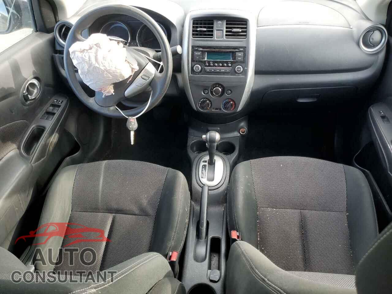 NISSAN VERSA 2017 - 3N1CN7AP4HL839881