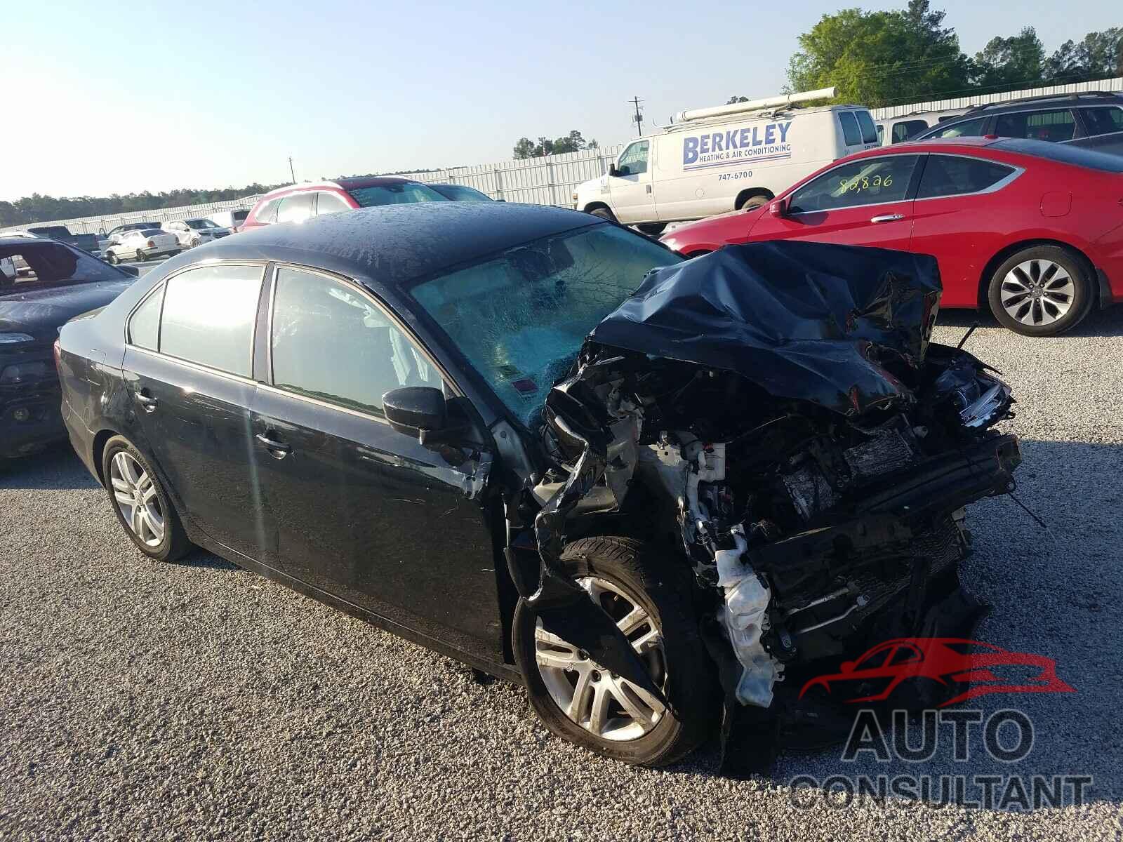 VOLKSWAGEN JETTA 2018 - 3VW2B7AJ9JM238685