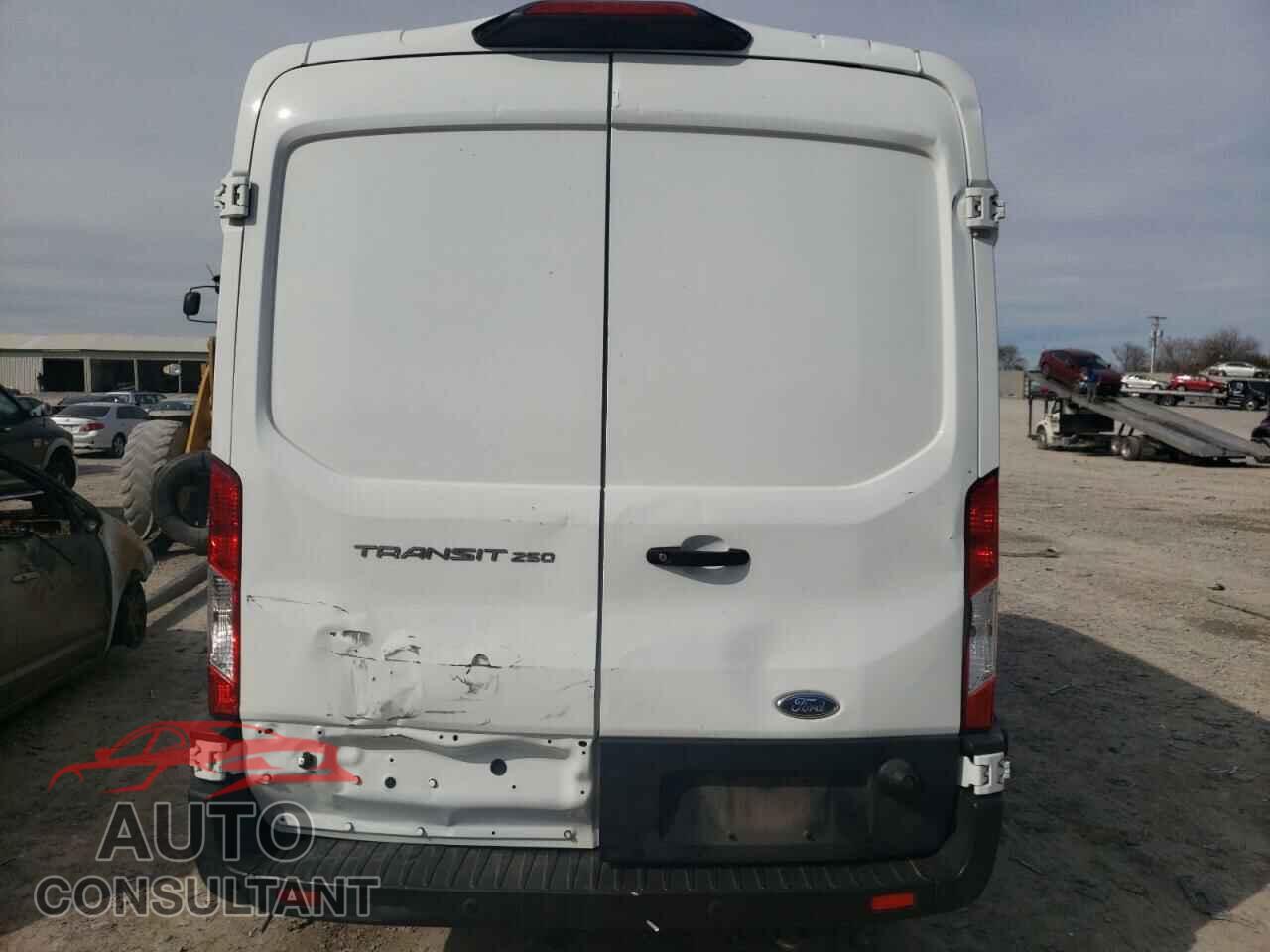 FORD TRANSIT 2019 - 1FTYR2CM2KKA28912