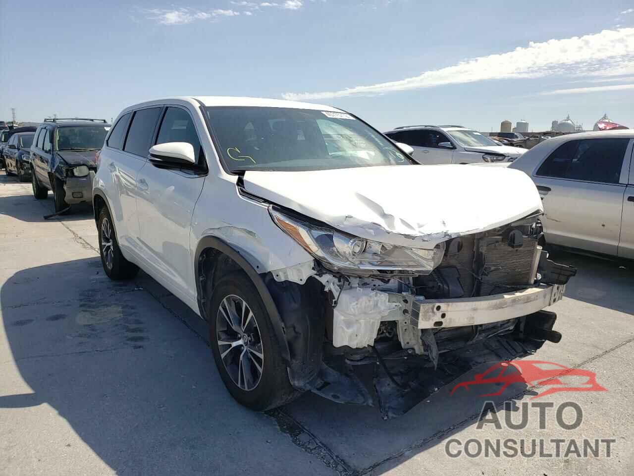 TOYOTA HIGHLANDER 2018 - 5TDZZRFH6JS252137