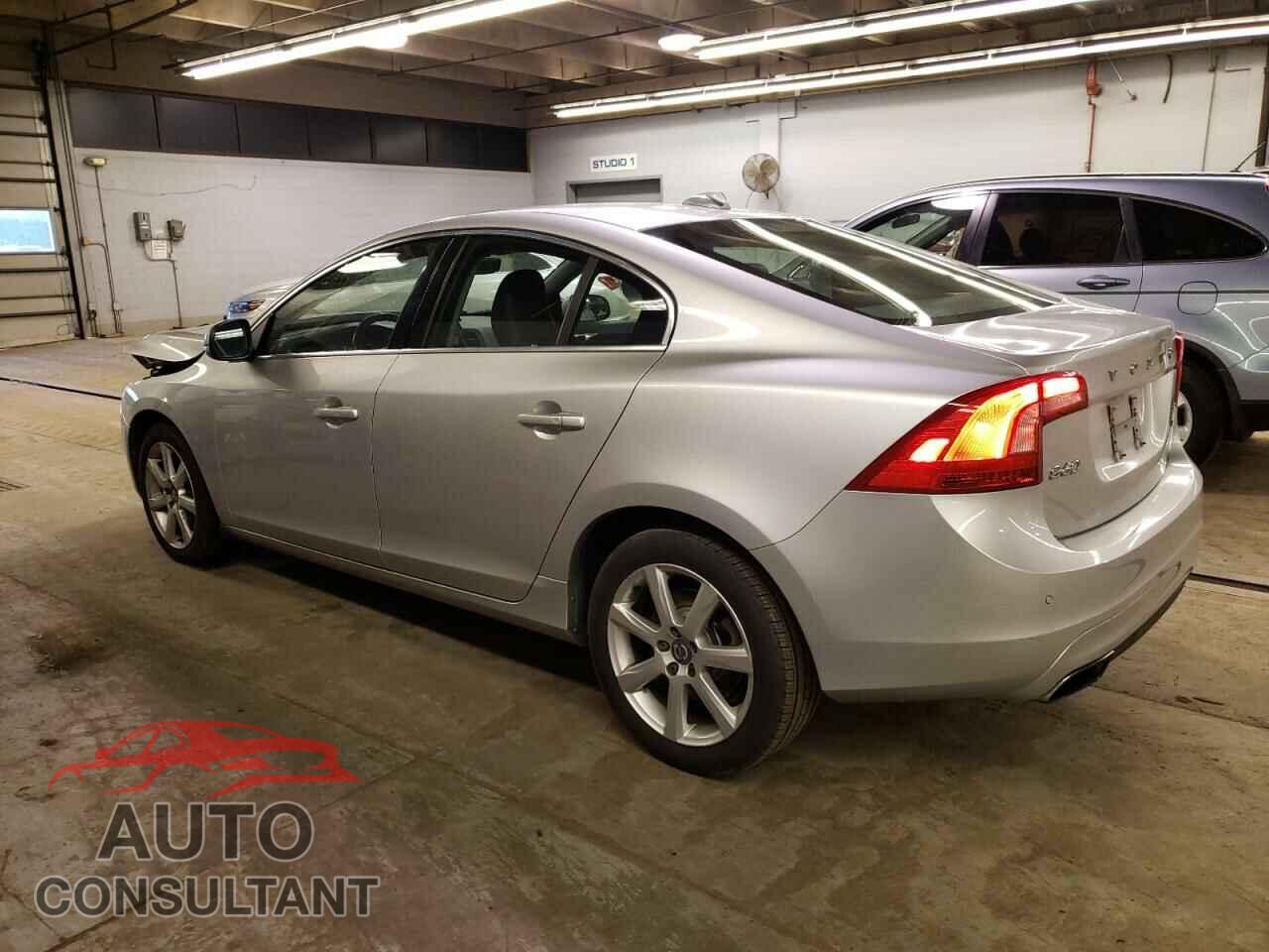 VOLVO S60 2016 - YV1612TK9G2393540