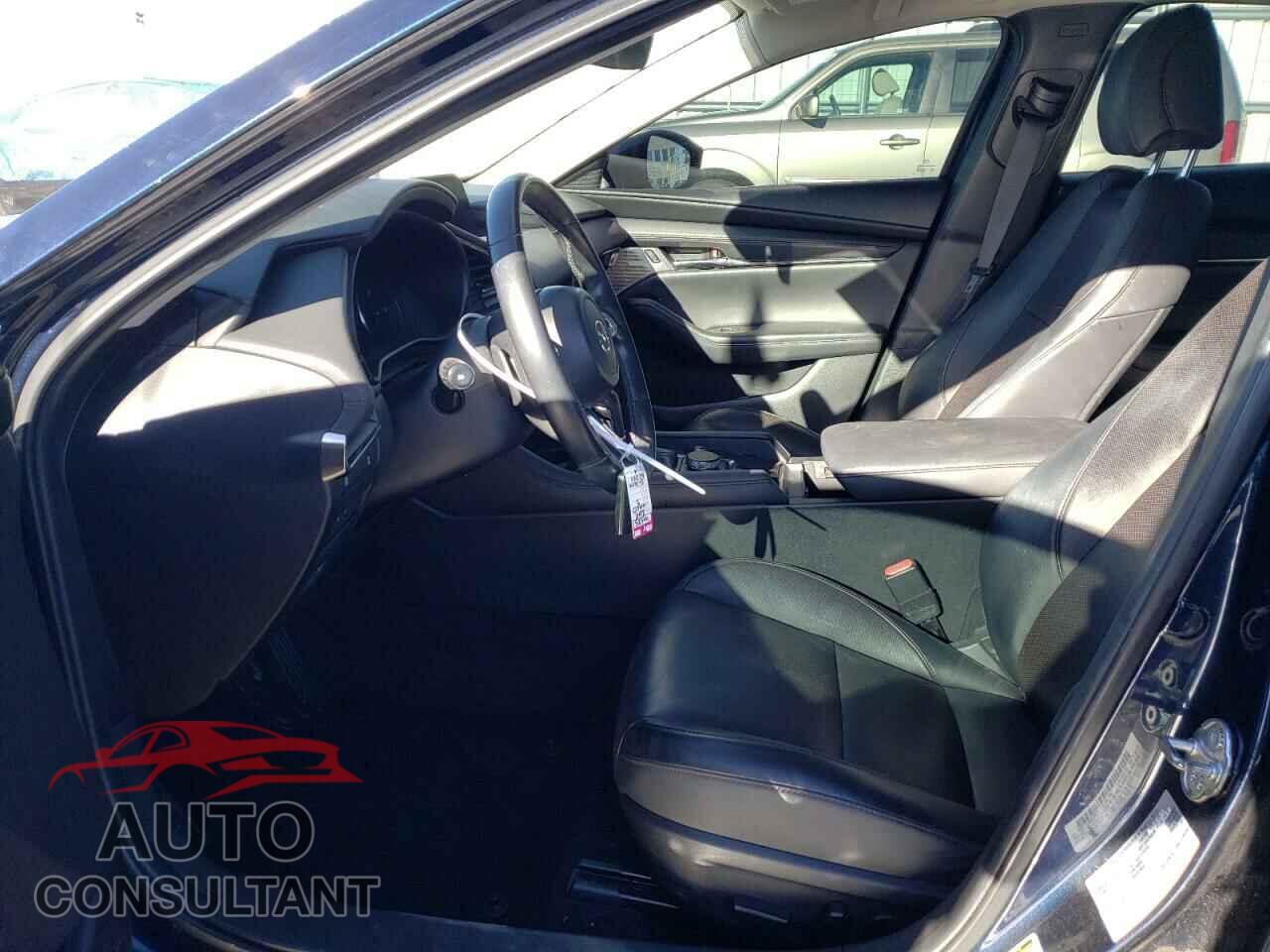 MAZDA 3 2019 - 3MZBPAEM2KM100104