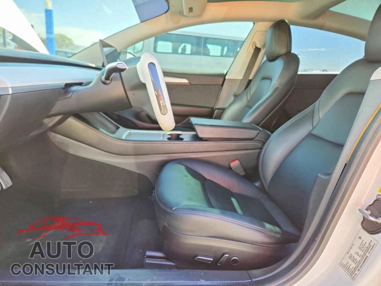 TESLA MODEL 3 2021 - 5YJ3E1EA6MF990830