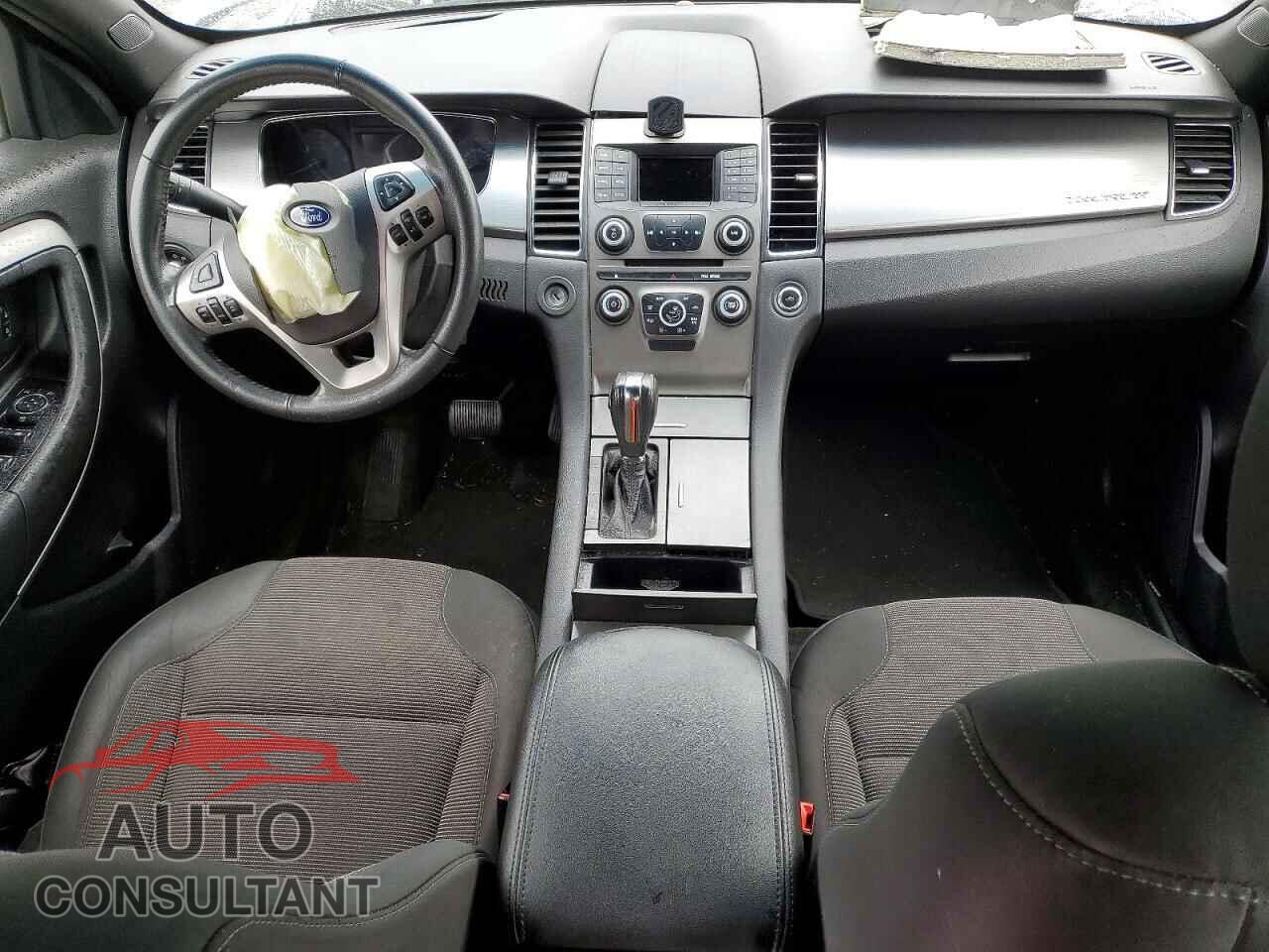 FORD TAURUS 2013 - 1FAHP2E84DG217031