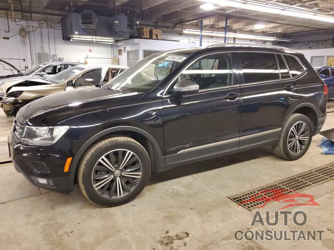 VOLKSWAGEN TIGUAN 2018 - 3VV3B7AX1JM087659