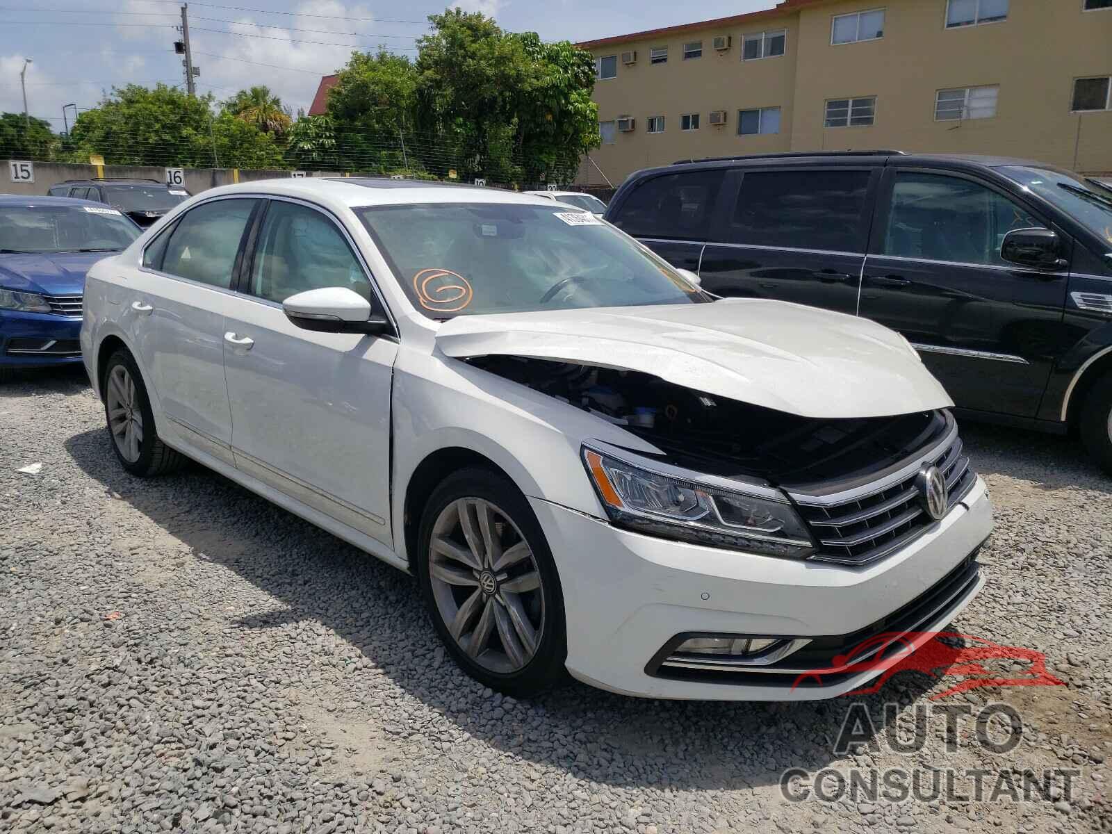VOLKSWAGEN PASSAT 2017 - 1VWGT7A32HC032883