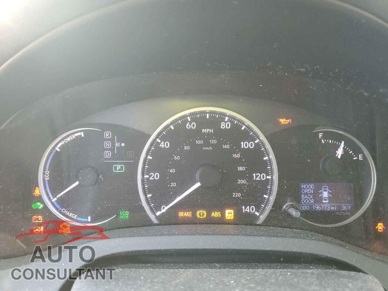 LEXUS CT 200 2012 - JTHKD5BH2C2105224
