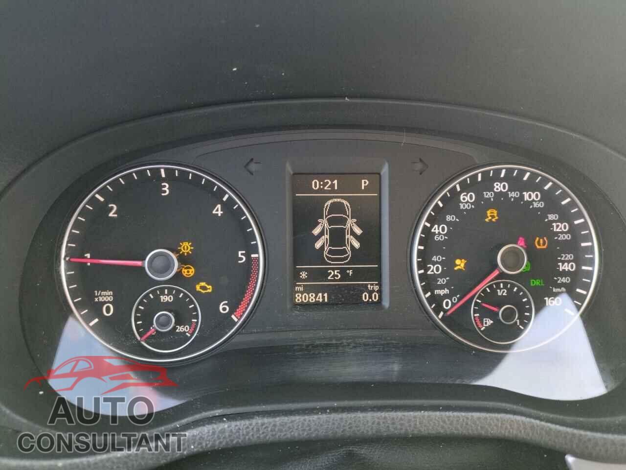 VOLKSWAGEN PASSAT 2014 - 1VWBN7A38EC002934