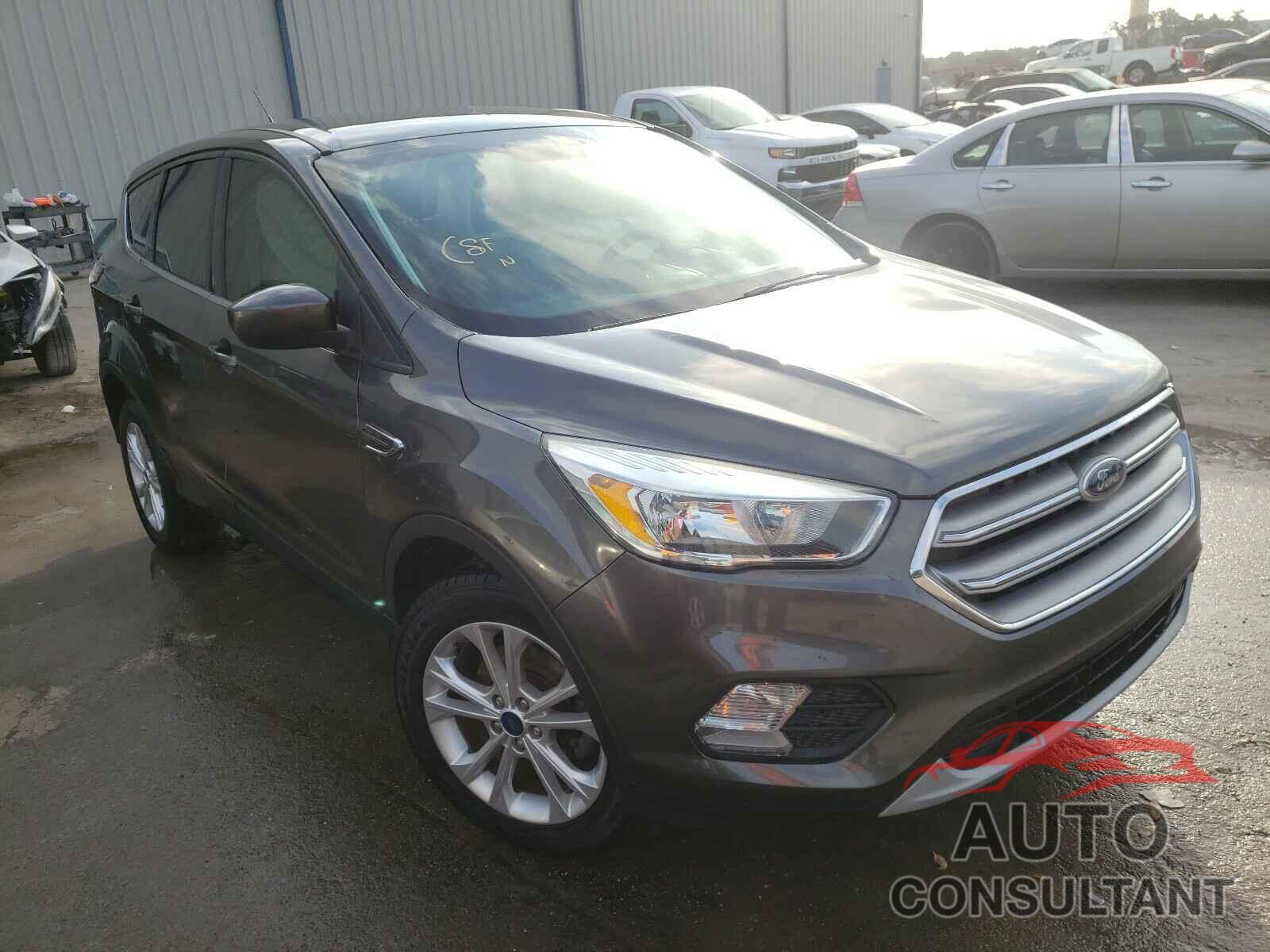 FORD ESCAPE 2017 - 1FMCU0GD8HUA76009