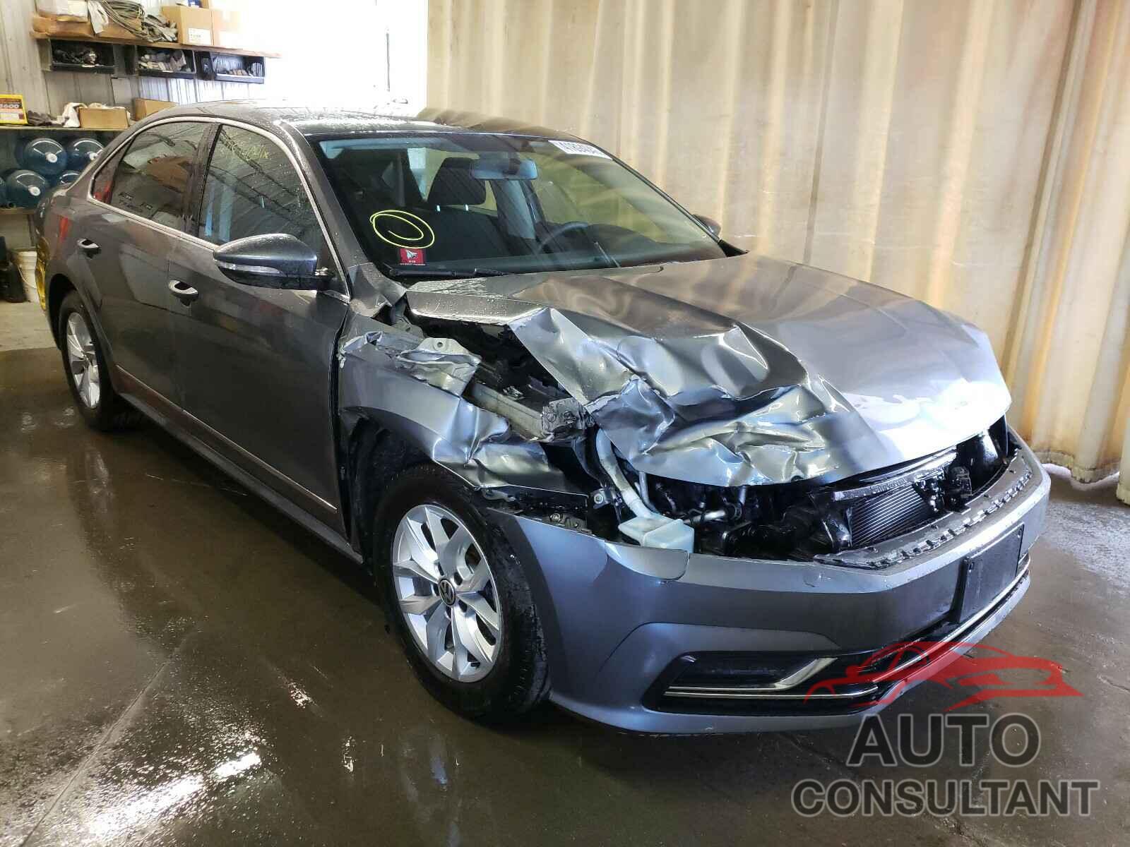 VOLKSWAGEN PASSAT 2017 - 1VWAT7A36HC030026