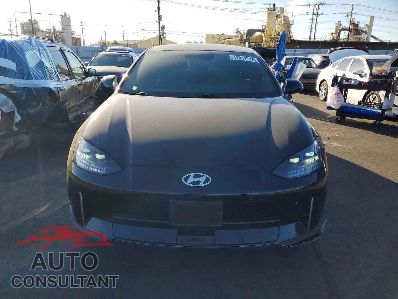 HYUNDAI ALL OTHER 2024 - KMHM34AA8RA078603