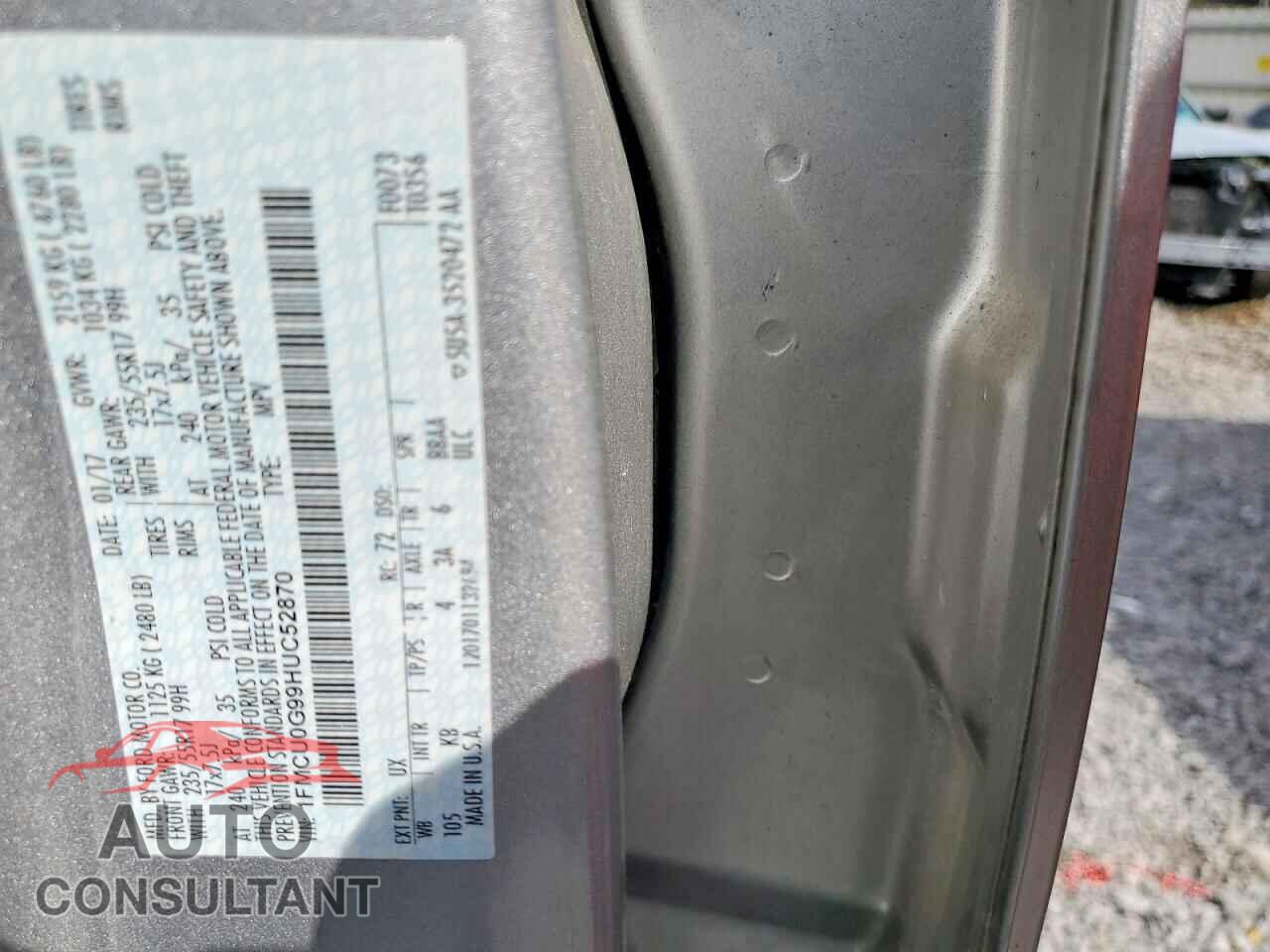 FORD ESCAPE 2017 - 1FMCU0G99HUC52870