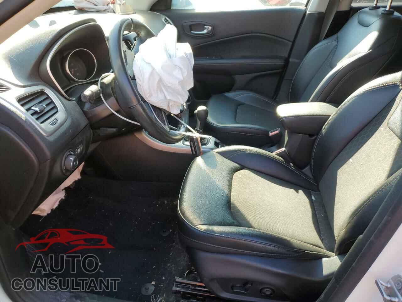 JEEP COMPASS 2020 - 3C4NJDBB5LT148564
