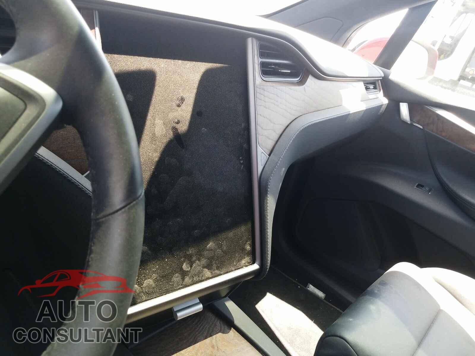 TESLA MODEL X 2019 - 5YJXCDE28KF184745