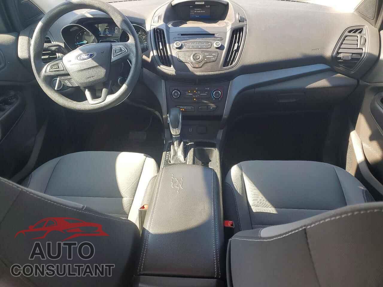 FORD ESCAPE 2017 - 1FMCU0F73HUE08403