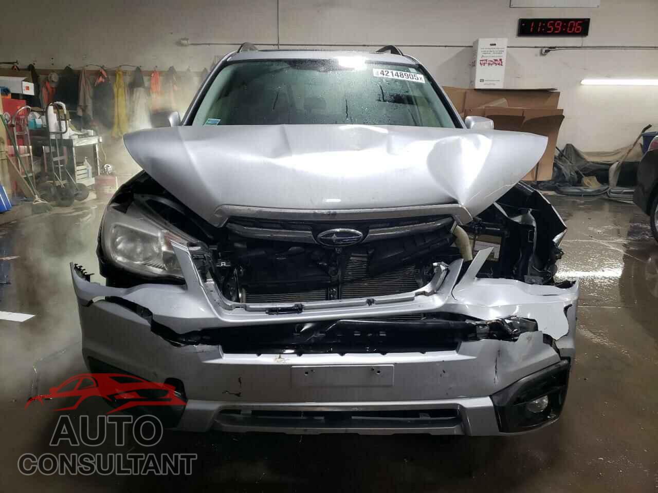 SUBARU FORESTER 2017 - JF2SJAJC0HH443574