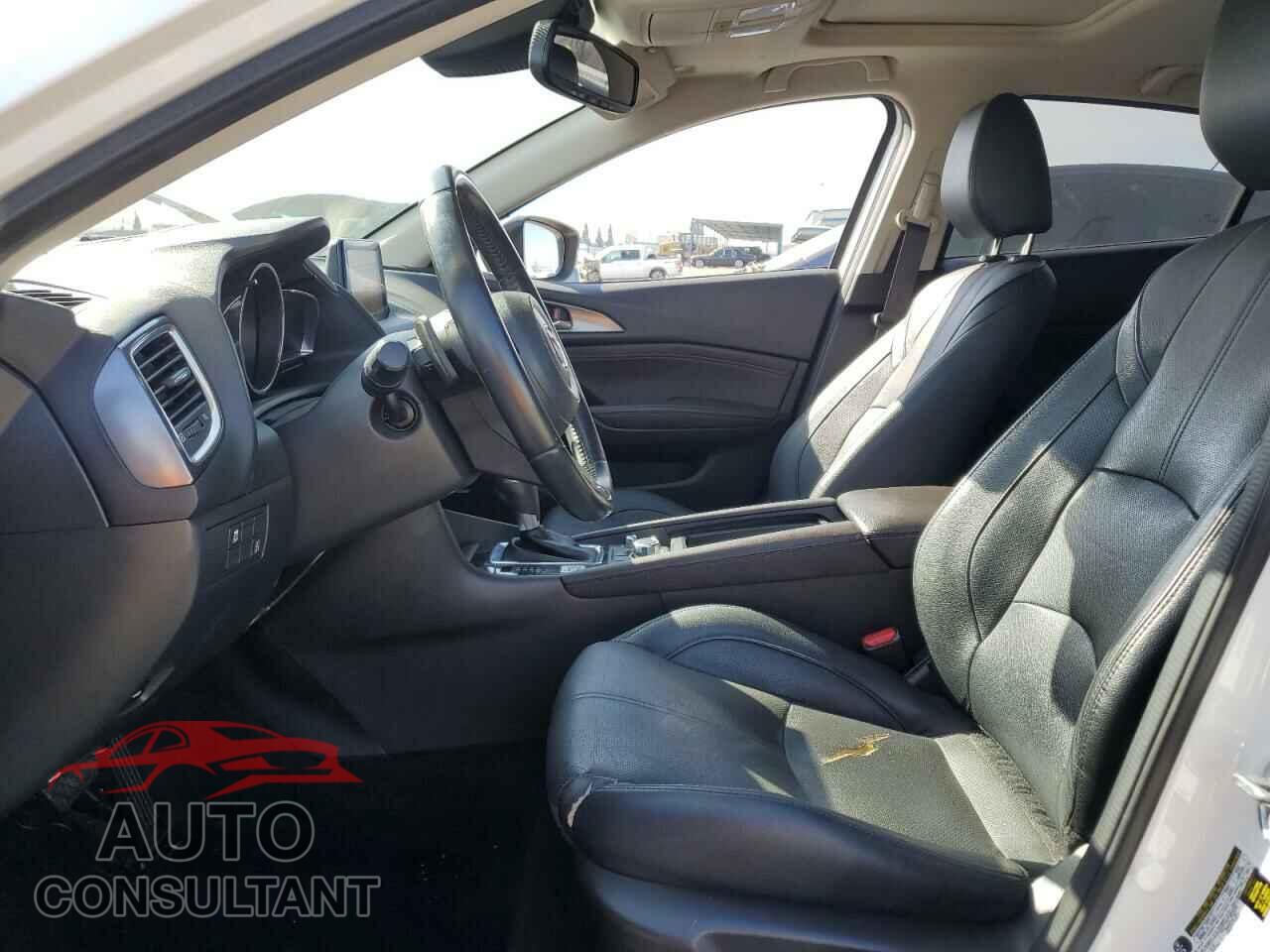 MAZDA 3 2017 - JM1BN1W35H1103888