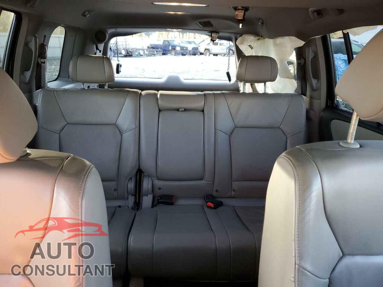 HONDA PILOT 2009 - 5FNYF48809B016068