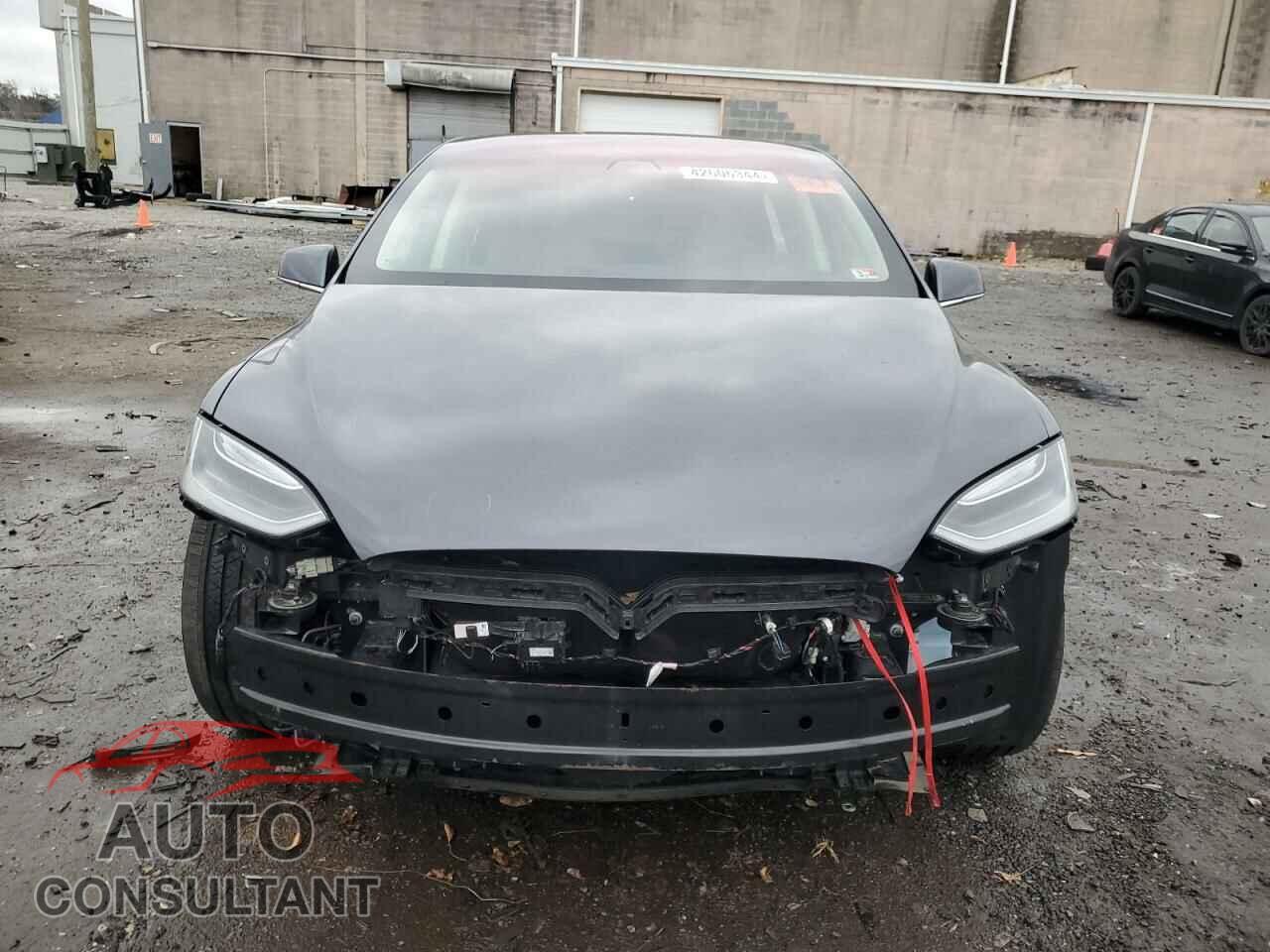 TESLA MODEL X 2017 - 5YJXCBE27HF029682
